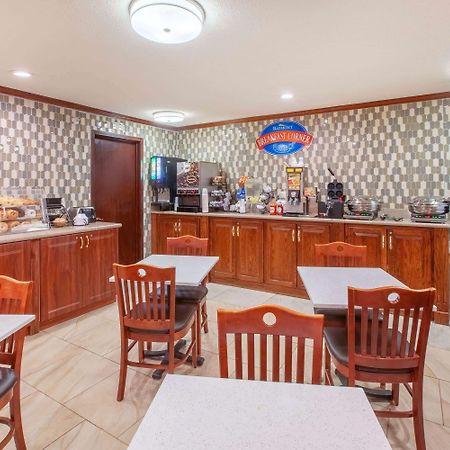 Baymont By Wyndham Grand Rapids Airport Hotel Cascade Kültér fotó