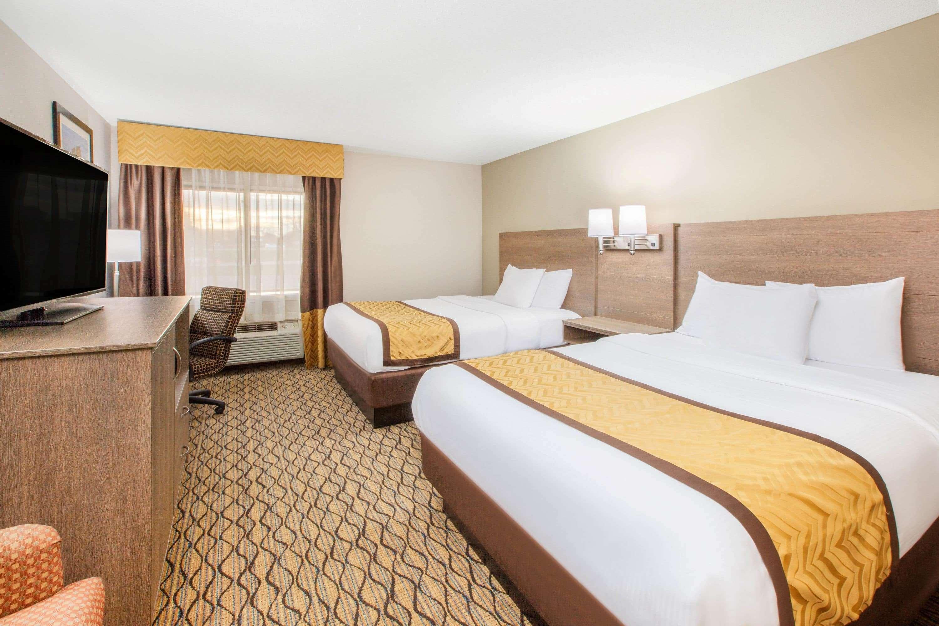Baymont By Wyndham Grand Rapids Airport Hotel Cascade Kültér fotó