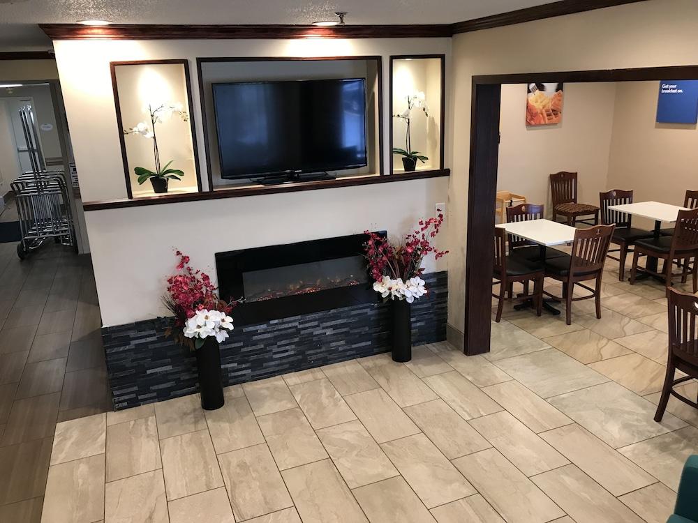 Baymont By Wyndham Grand Rapids Airport Hotel Cascade Kültér fotó