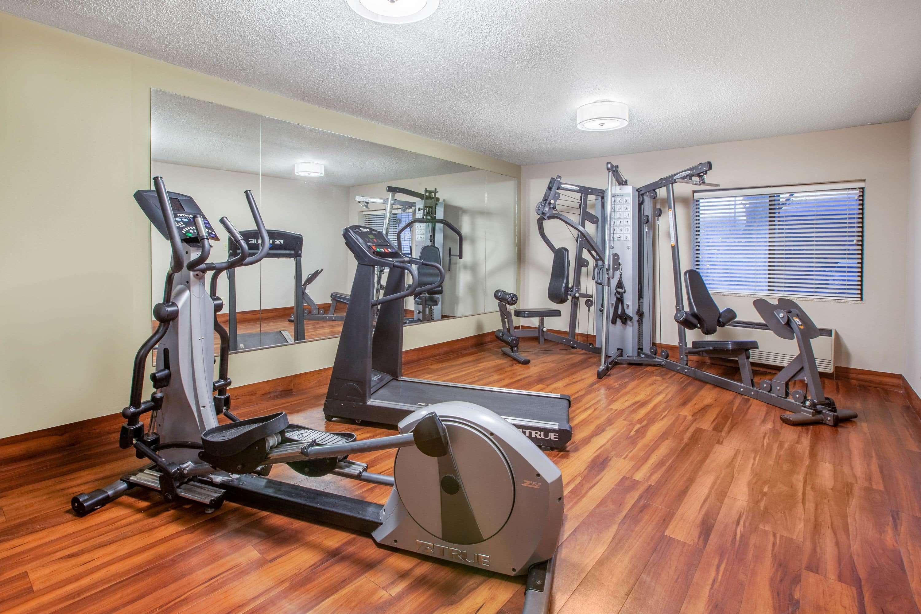 Baymont By Wyndham Grand Rapids Airport Hotel Cascade Kültér fotó